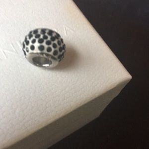 Price drop 🤩Pandora 🤩I’ll accept a fair offer